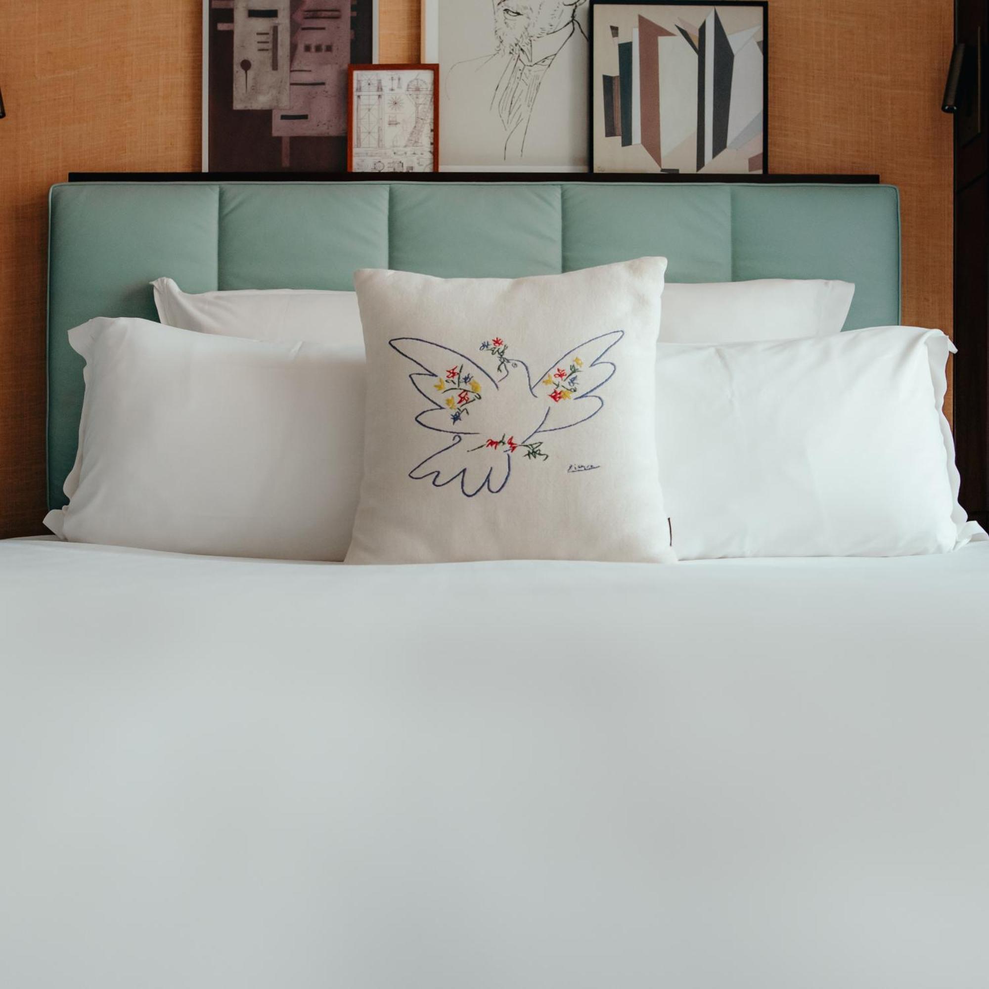 Standard Double Room with Pool access,1637743823:JPEG